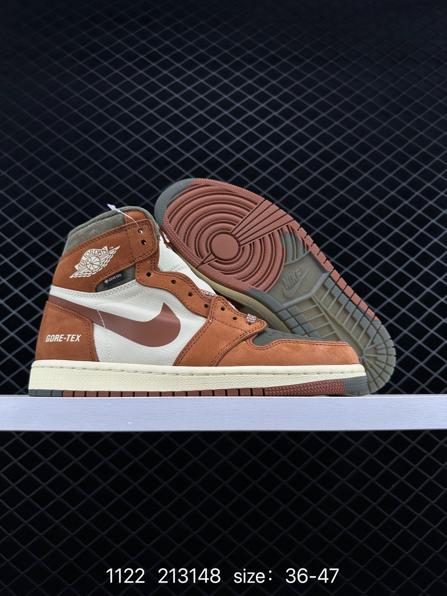 Nike Air Jordan 1 Retro High OG”Black/White“